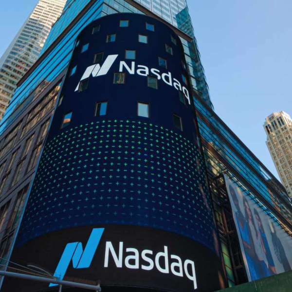 Difference between day trading and investing